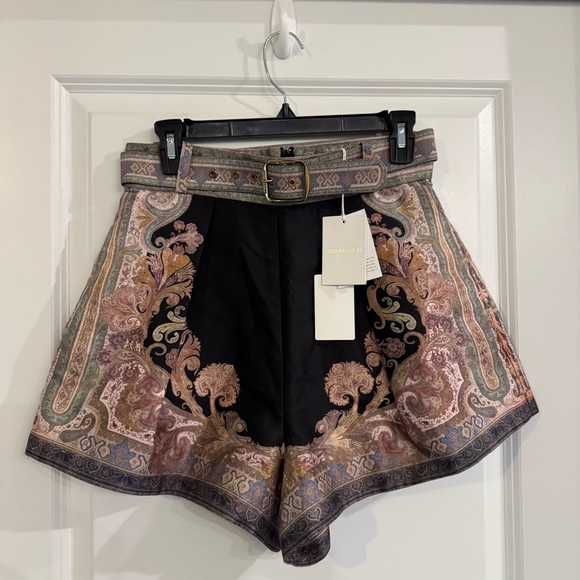 Zimmermann Illustration Tuck Shorts - Picture 4 of 16